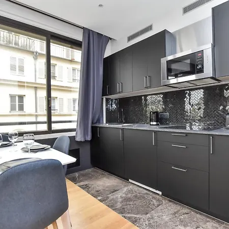 Cmg Residence Opera-3