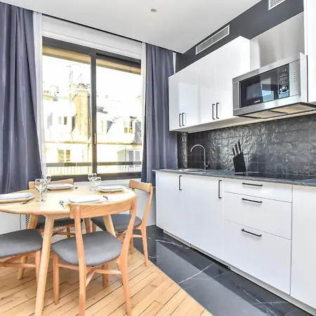 Cmg Residence Opera-2